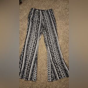 Black and white flaired boho leggings L